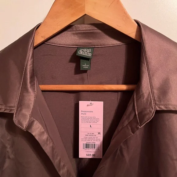 Sexy 3 Button Blouse - Picture 5 of 9